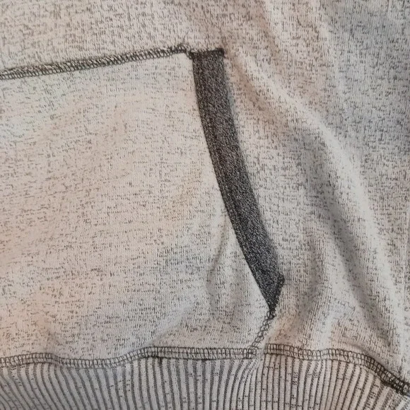 Free Planet Men's Hoodie Size M L/S 1/4 Button White/Gray Textured Front Pocket‎ - Picture 7 of 9